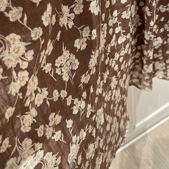 Stunning v neck mini dress - Picture 5 of 6